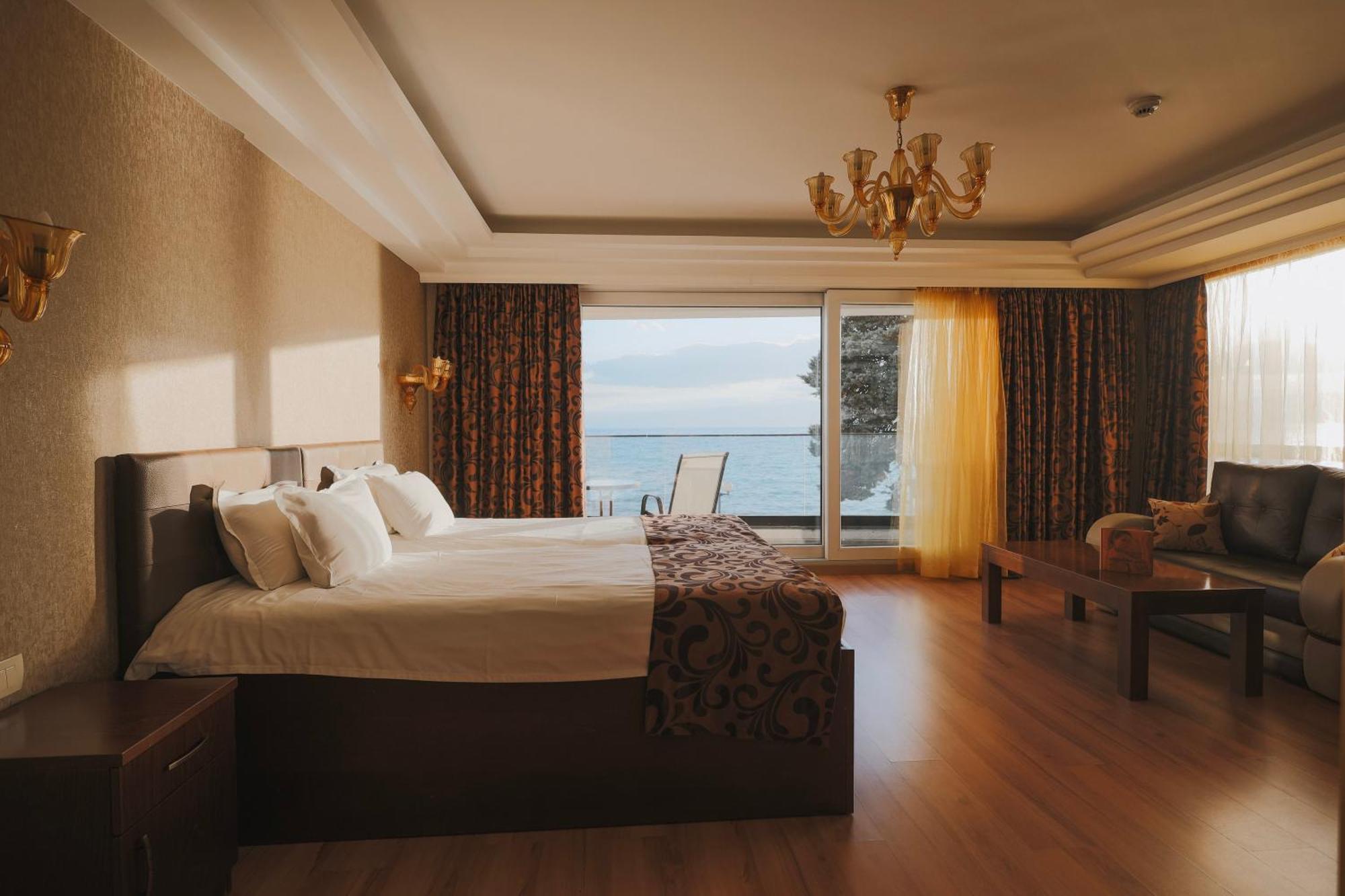 Mr.I Boutique Hotel & Bar Охрид Екстериор снимка