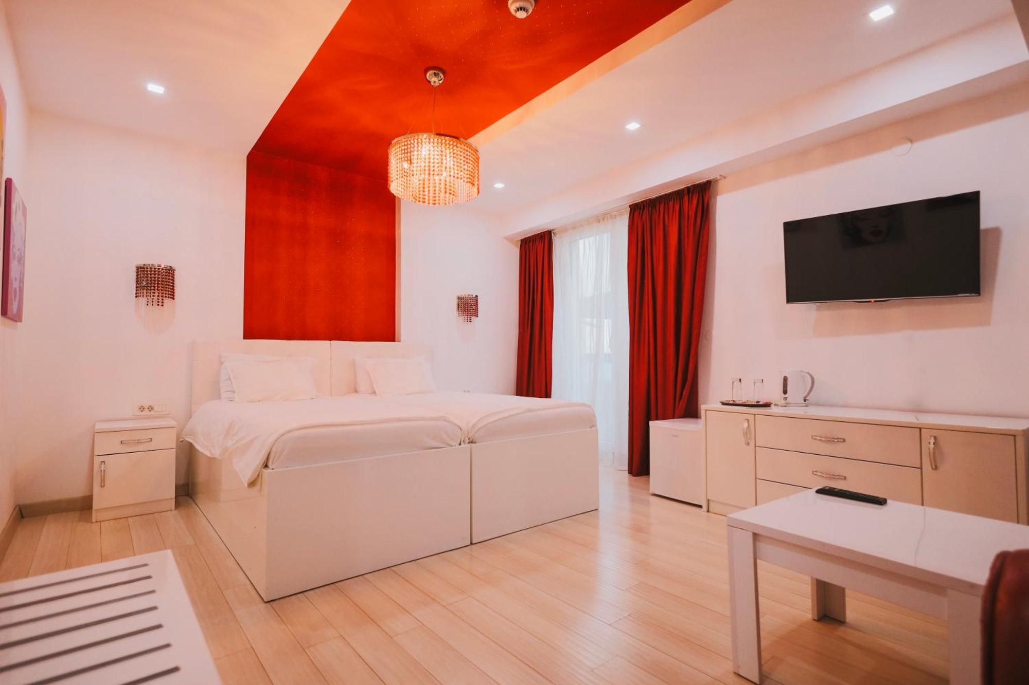 Mr.I Boutique Hotel & Bar Охрид Екстериор снимка