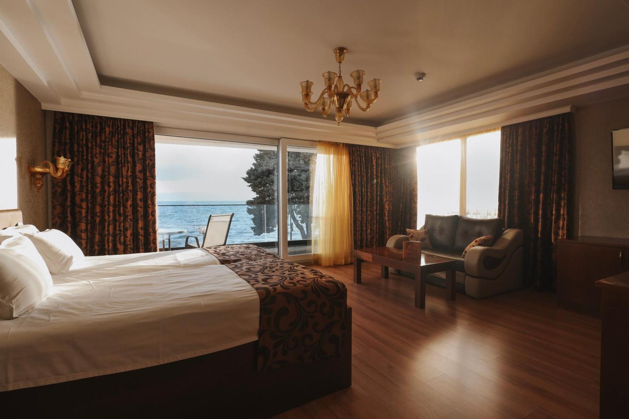 Mr.I Boutique Hotel & Bar Охрид Екстериор снимка