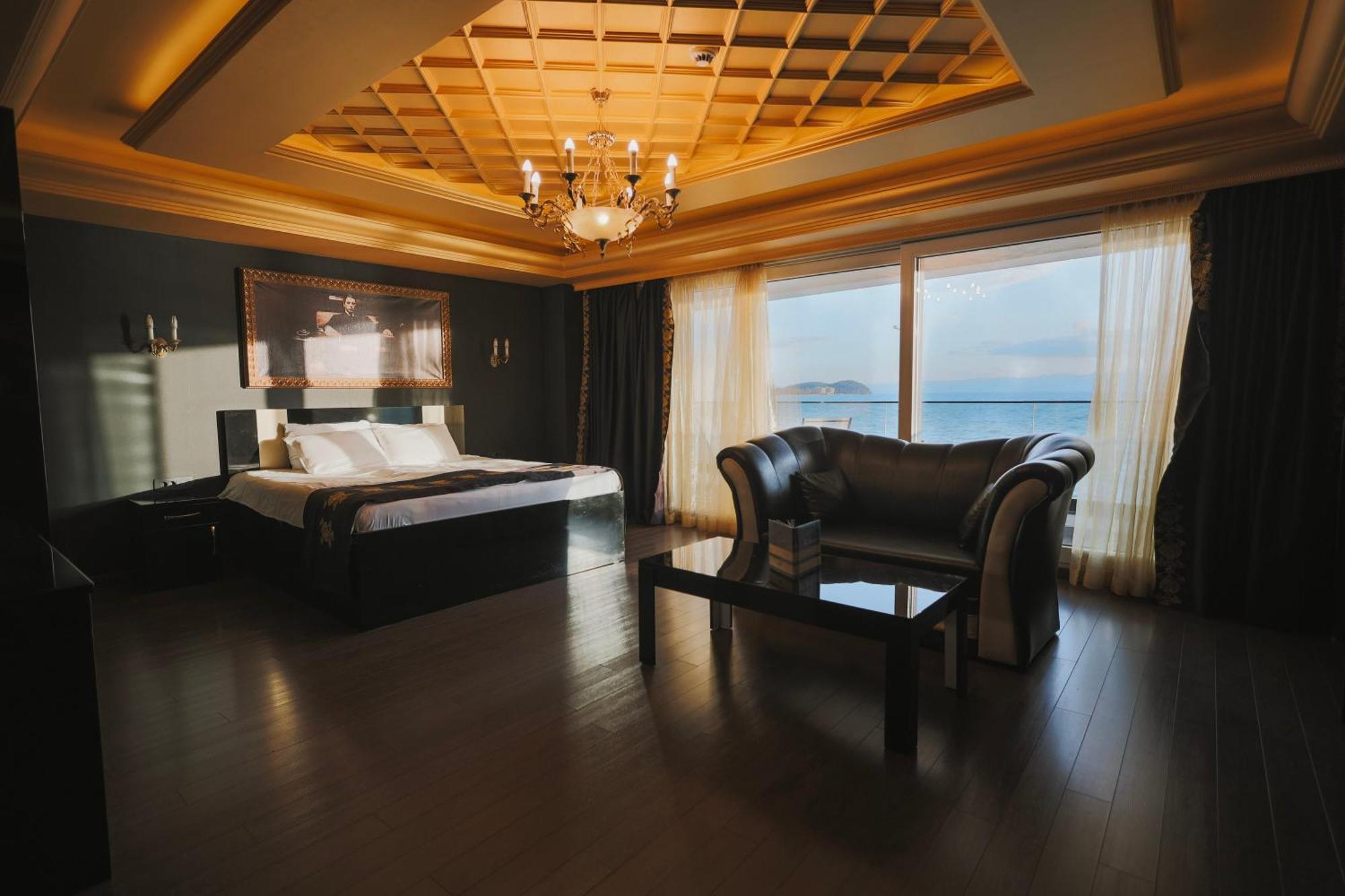 Mr.I Boutique Hotel & Bar Охрид Екстериор снимка